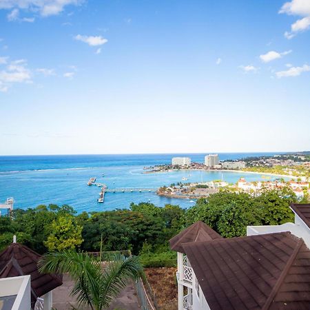 Ocho Rios Ocean Front Luxury Studio Sky Castles 24 Hrs Sleeps 2 Apartment Exterior photo